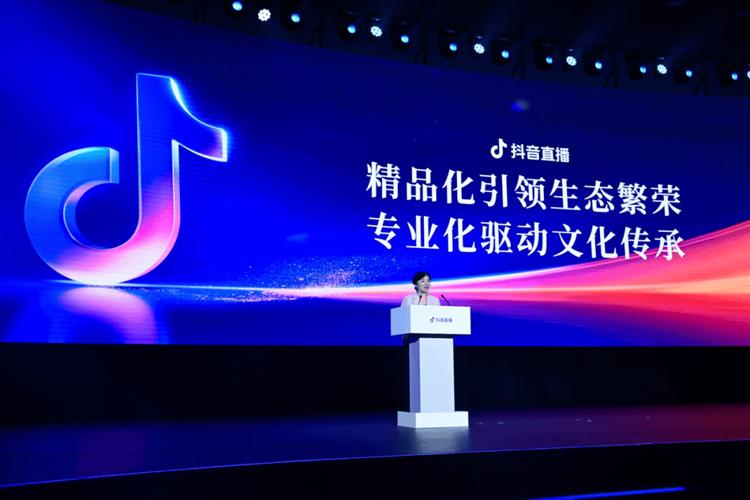 抖音直播人气持续攀升，多元互动模式引领行业新风尚